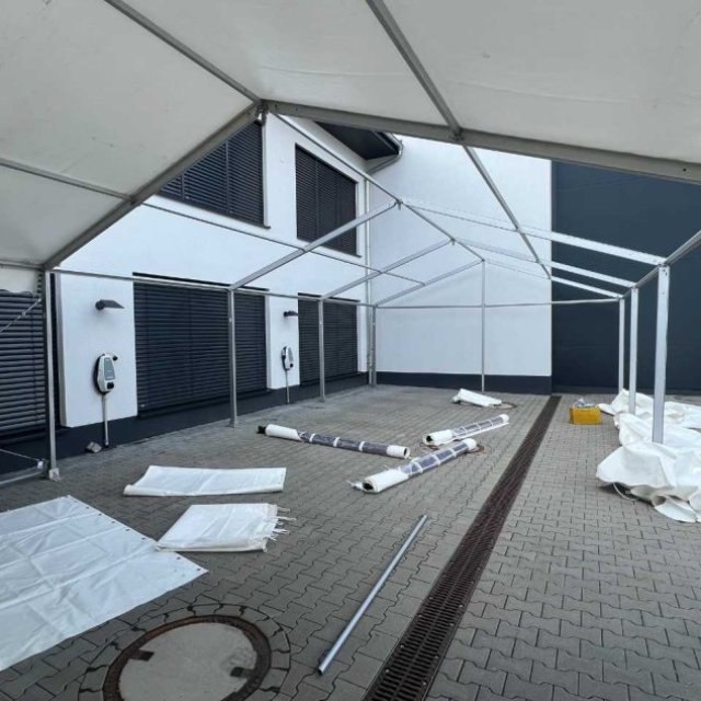 Premium Partyzelt 6 x 6 Meter in Festzeltqualität