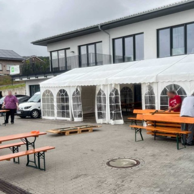 Premium Partyzelt 6 x 6 Meter in Festzeltqualität